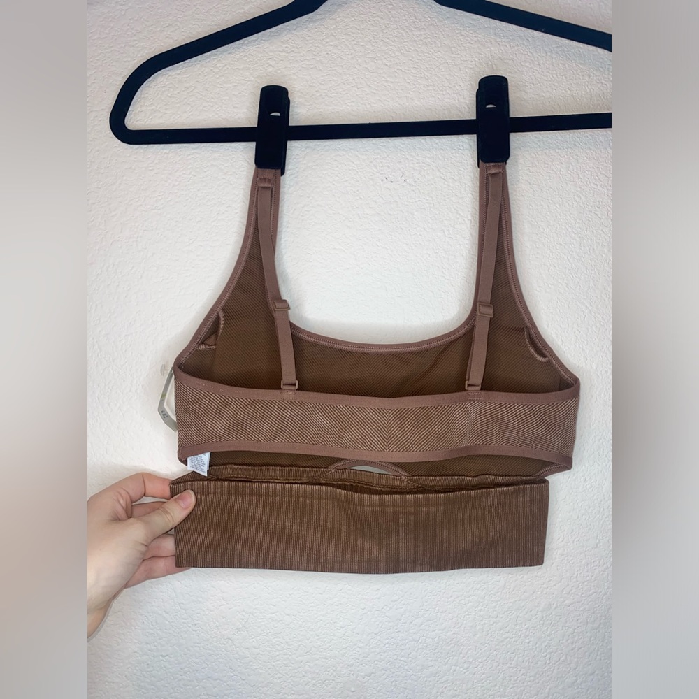 Aerie offline NWT small sports bra - Picture 4 of 4